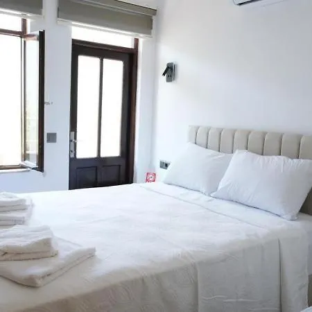 Kashan Couette-café 3*