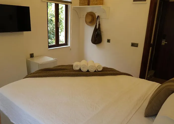 Kashan Bed & Breakfast